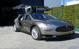 The carmaker has to delay delivering of the Tesla Model X