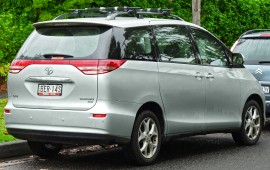 Toyota Tarago photos