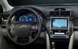 Toyota holds Apple, Google at bay with Telenav navigation deal