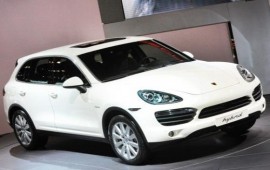 Porsche Macan to debut in Los Angeles.