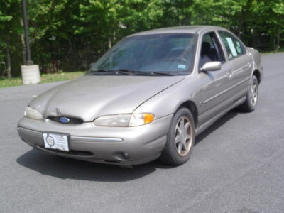 1995 Ford Contour  SE