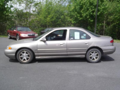 1995 Ford Contour  SE