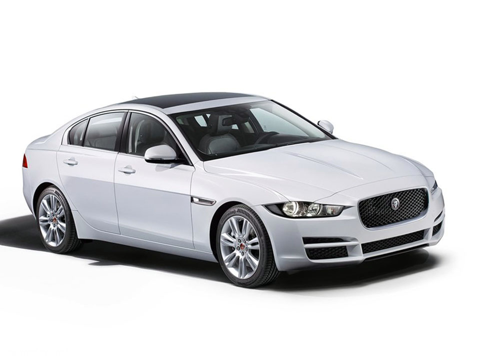 Jaguar XE-2016