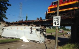 84-car freight train derails in Houston