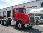 Kenworth T800B Daycab