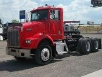 Kenworth T800B Daycab