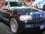 Lincoln Navigator Limo V8