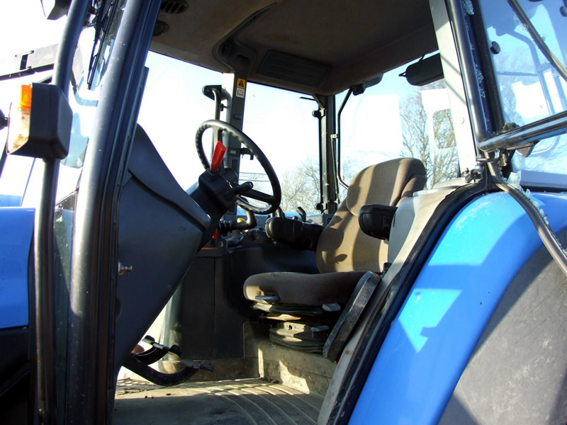 New Holland TM 150