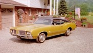 Oldsmobile Cutlass 2dr HT