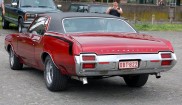 Oldsmobile Cutlass Supreme Holiday 2dr