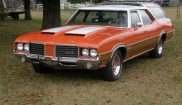 Oldsmobile Cutlass Vista Cruiser wagon