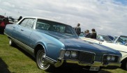 Oldsmobile Delta 88 Custom 4dr HT