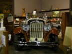 Studebaker FD Commander Roadster for 4