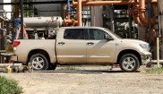 Toyota Tundra Crewmax 57 V8 4x4