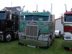 White Freightliner coe